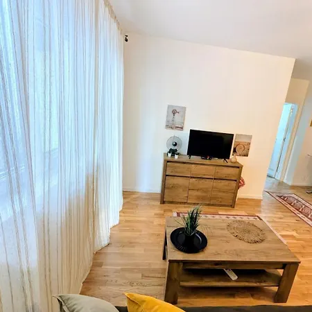 Mimi -green Hill 아파트 소코 반자